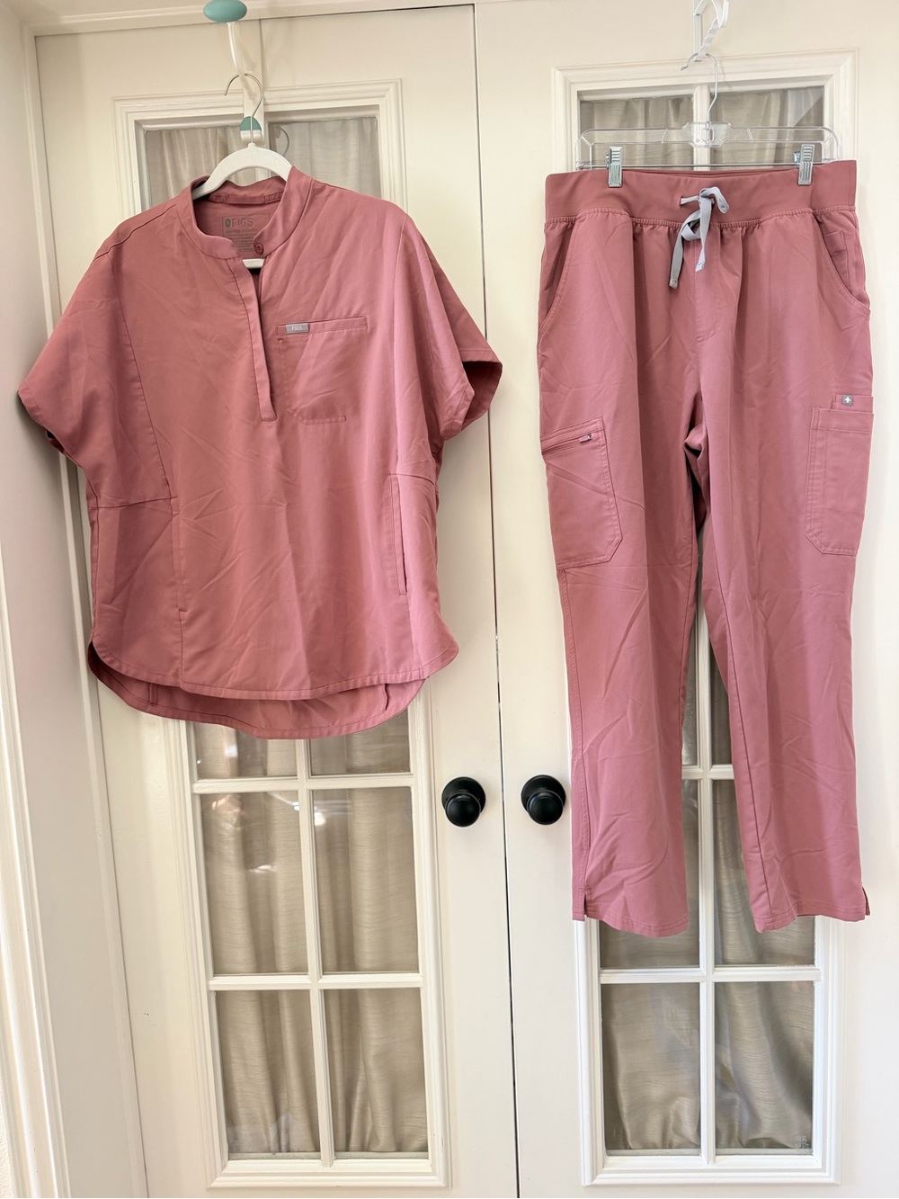 XL Rose Mauve Pink Women’s Figs Scrub Set w/ Montex Relaxed Top EUC